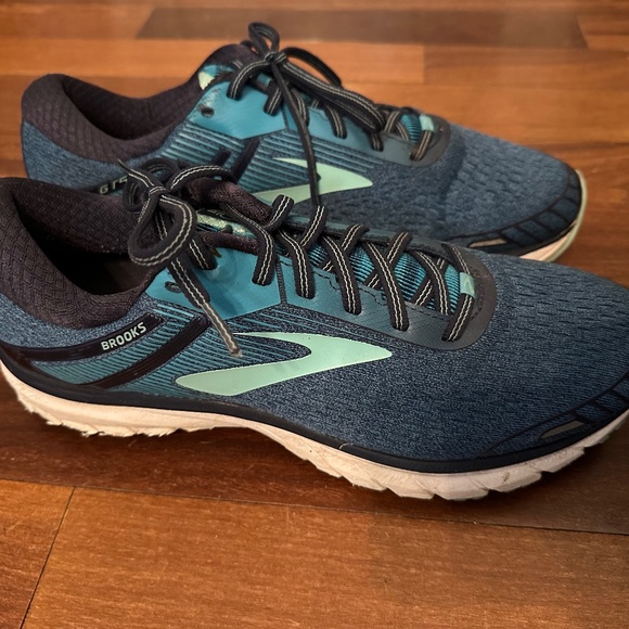 Brooks Adrenaline GTS 18 Wide D Size 13 Shoes (C) - Picture 3 of 5